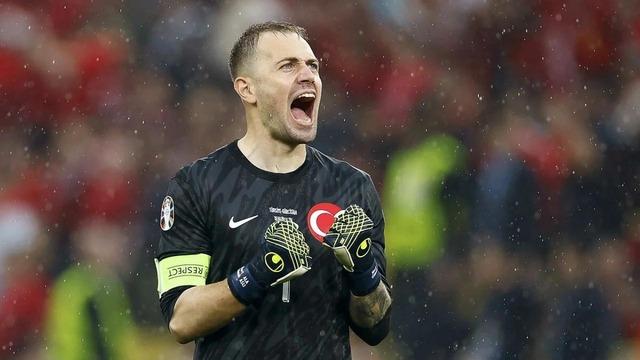 Mert Günok, Milli Takım Kariyerini Noktaladığını Resmen Duyurdu