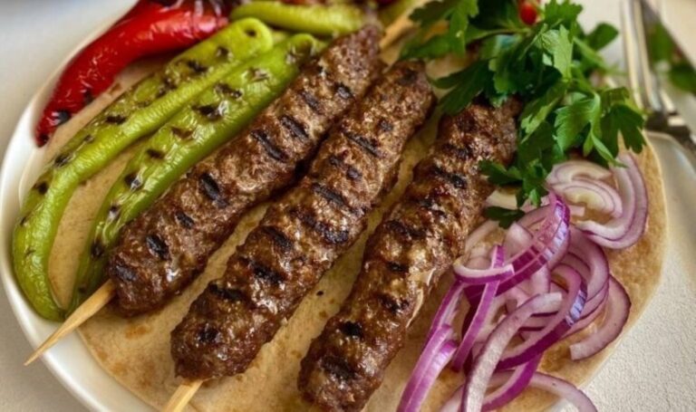 Koku da yeterli: Kolay Adana Kebab Ev Tarifi – Son Dakika Girme News