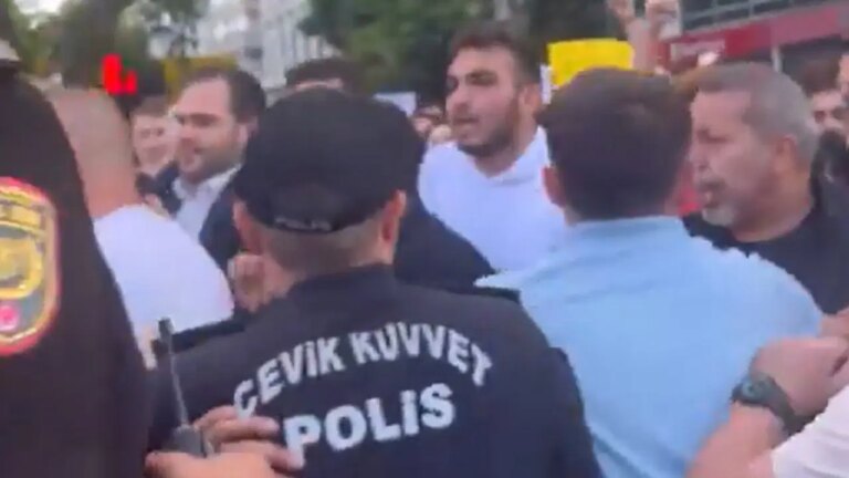 Ankara’daki Gençlik CHP’sine Polis Müdahalesi! – Türkiye haberlerini kırmak